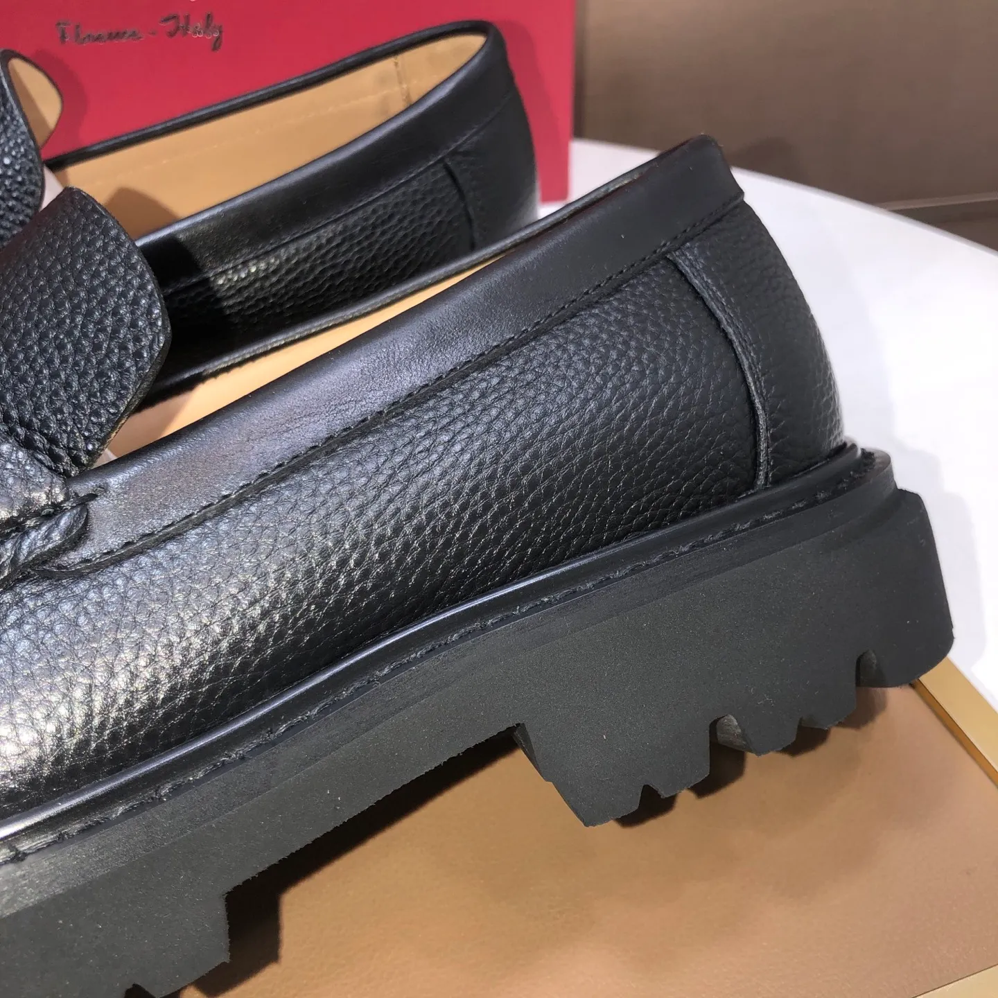 Men's shoes 💰680💰[Ferragamo/Ferragamo] The latest model in the counter. Original imported high-quality cowhide with open sides + imported 🐂 water-dyed cowhide lining + original luxury metal buckle + original combined outsole. No pressure for comparison. 39–45 (45 is custom-made and cannot be returned or exchanged)